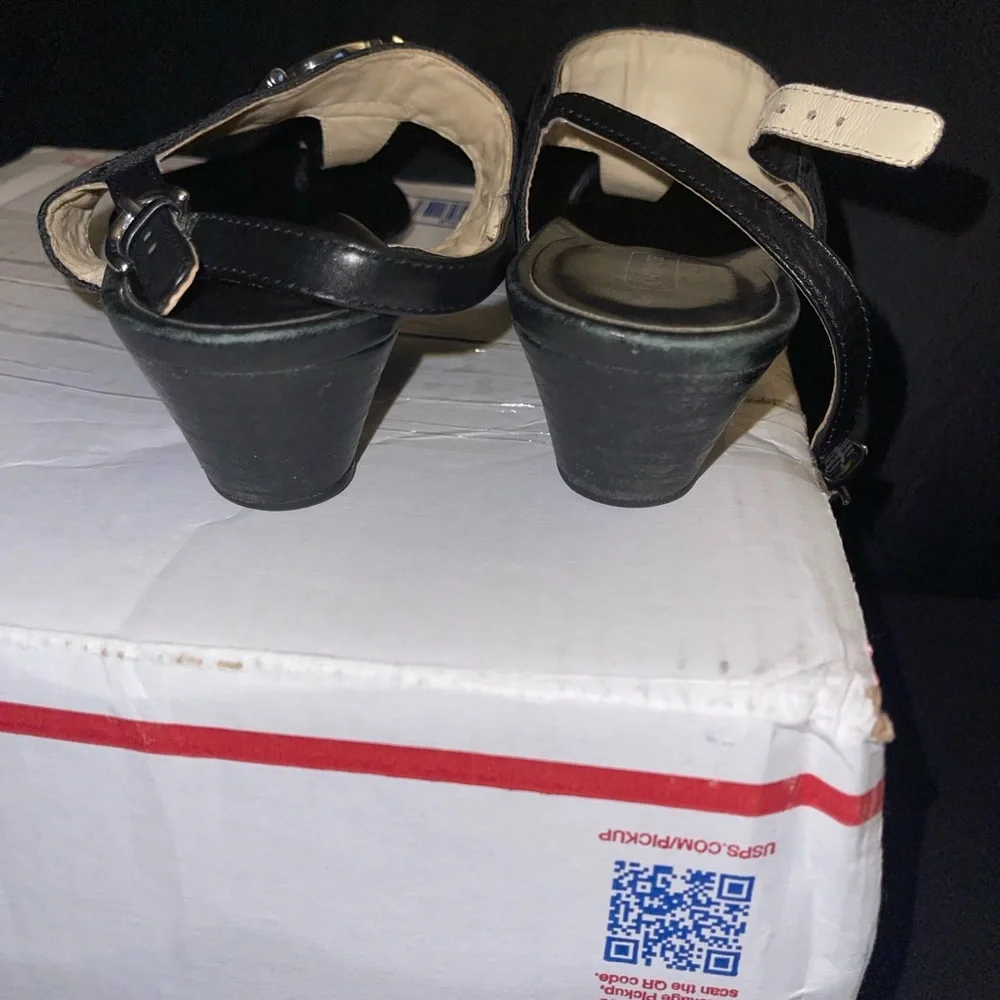 Coach Despina Black Thong Wedge Sandals with Silver Hardware Size 10B